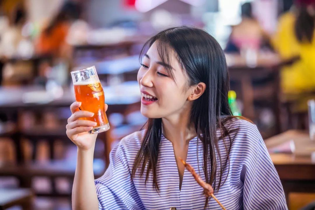 報(bào)告:我想去百威中國那個(gè)啤酒展覽館打卡品美酒佳肴|國潮范這么閃 - 第30張 - 會(huì)展活動(dòng)策劃CCASY.COM 報(bào)告:我想去百威中國那個(gè)啤酒展覽館打卡品美酒佳肴|國潮范這么閃 - 第30張