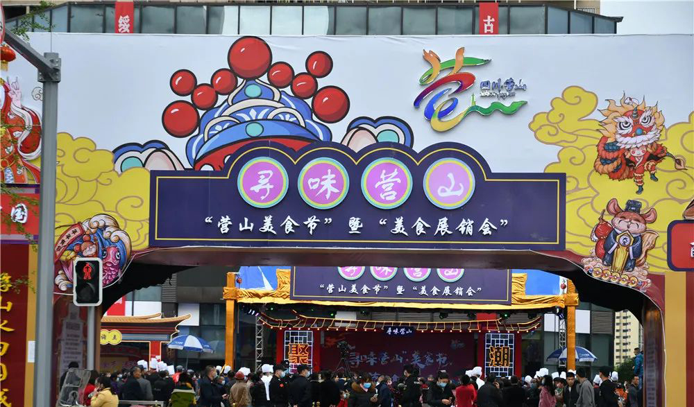 美食節(jié)活動開始了，策劃的一個個美食攤位簡直就是吃貨們的愛