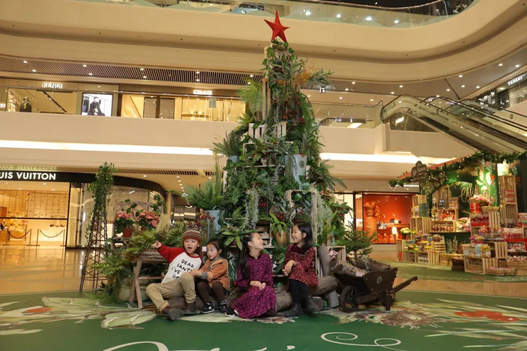 《It's ChristmasTime》圣誕活動(dòng)策劃呈現(xiàn)了一場典雅綠色圣誕