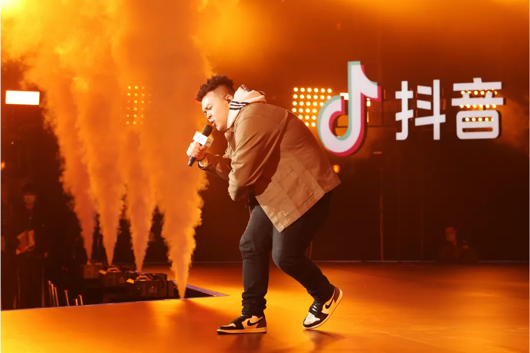 高調(diào)少年-抖音大學(xué)生音樂賽事活動(dòng)策劃決賽夜為高調(diào)青春正名 - 第22張 - 會(huì)展活動(dòng)策劃CCASY.COM 高調(diào)少年-抖音大學(xué)生音樂賽事活動(dòng)策劃決賽夜為高調(diào)青春正名 - 第22張
