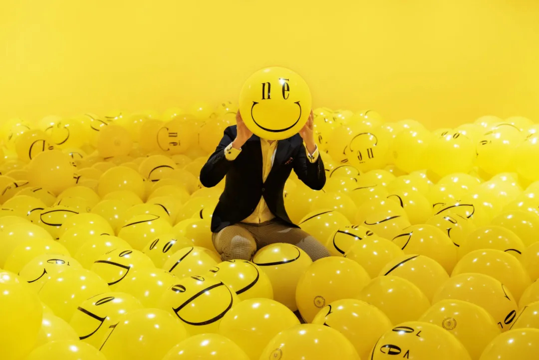 招牌笑臉球emograms新春展覽活動策劃超happy，金銀滿屋福滿年