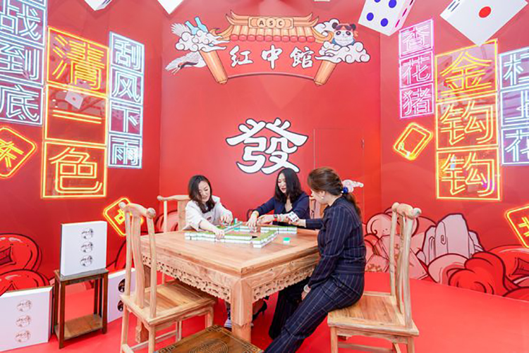 ASC青春正紅快閃活動(dòng)策劃用葡萄酒擁抱了潮文化，非一般視覺！