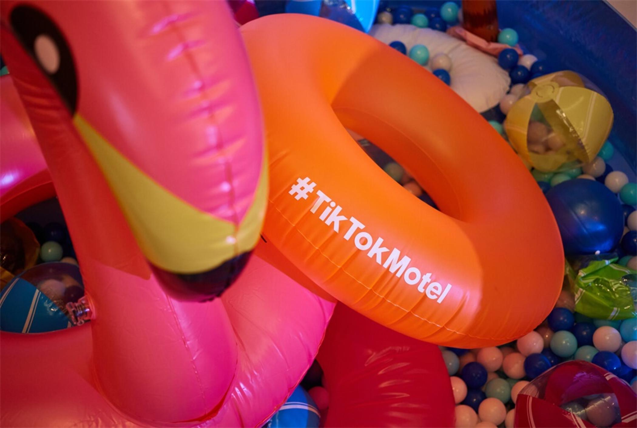 TikTok（抖音）汽車旅館主題活動充滿了樂趣、探索和休閑