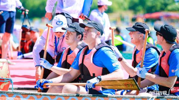 北京奔馳“龍行致極”第四屆龍舟賽活動策劃火熱開賽，共享水上盛宴
